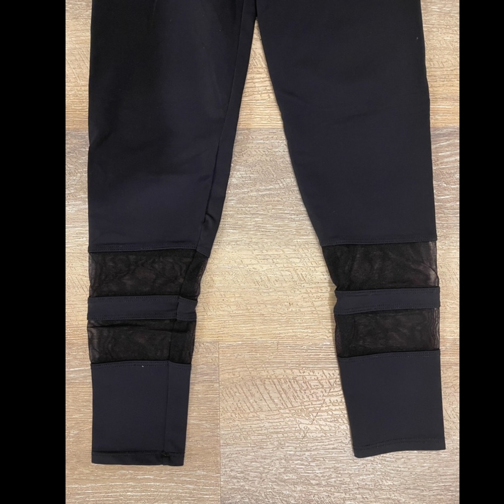ONZIE leggings